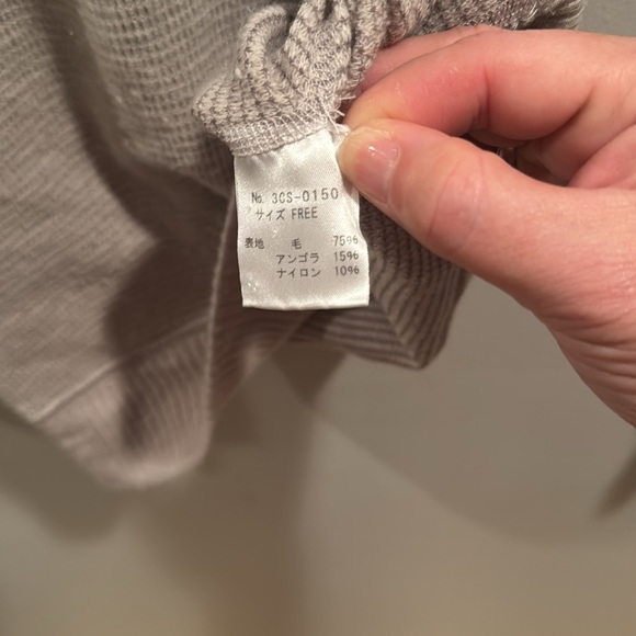 City Hysteric Glamour Beige  waffle knit Sweater with Lace Detail - Picture 8 of 8